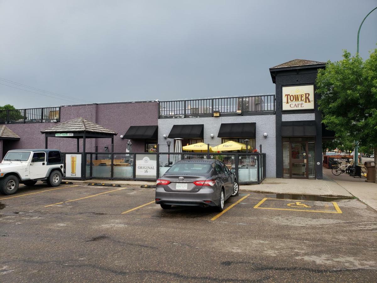 Tower Inn Estevan Екстериор снимка