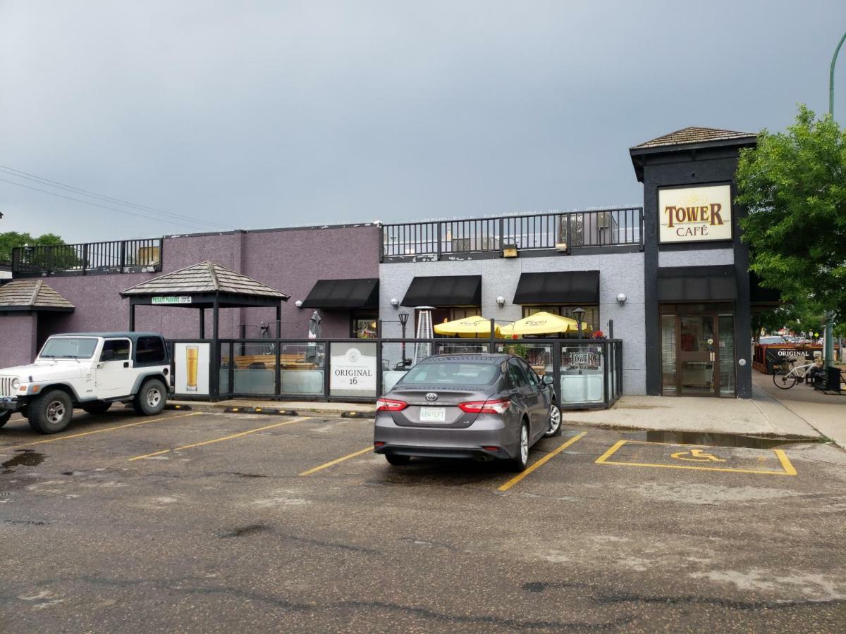 Tower Inn Estevan Екстериор снимка
